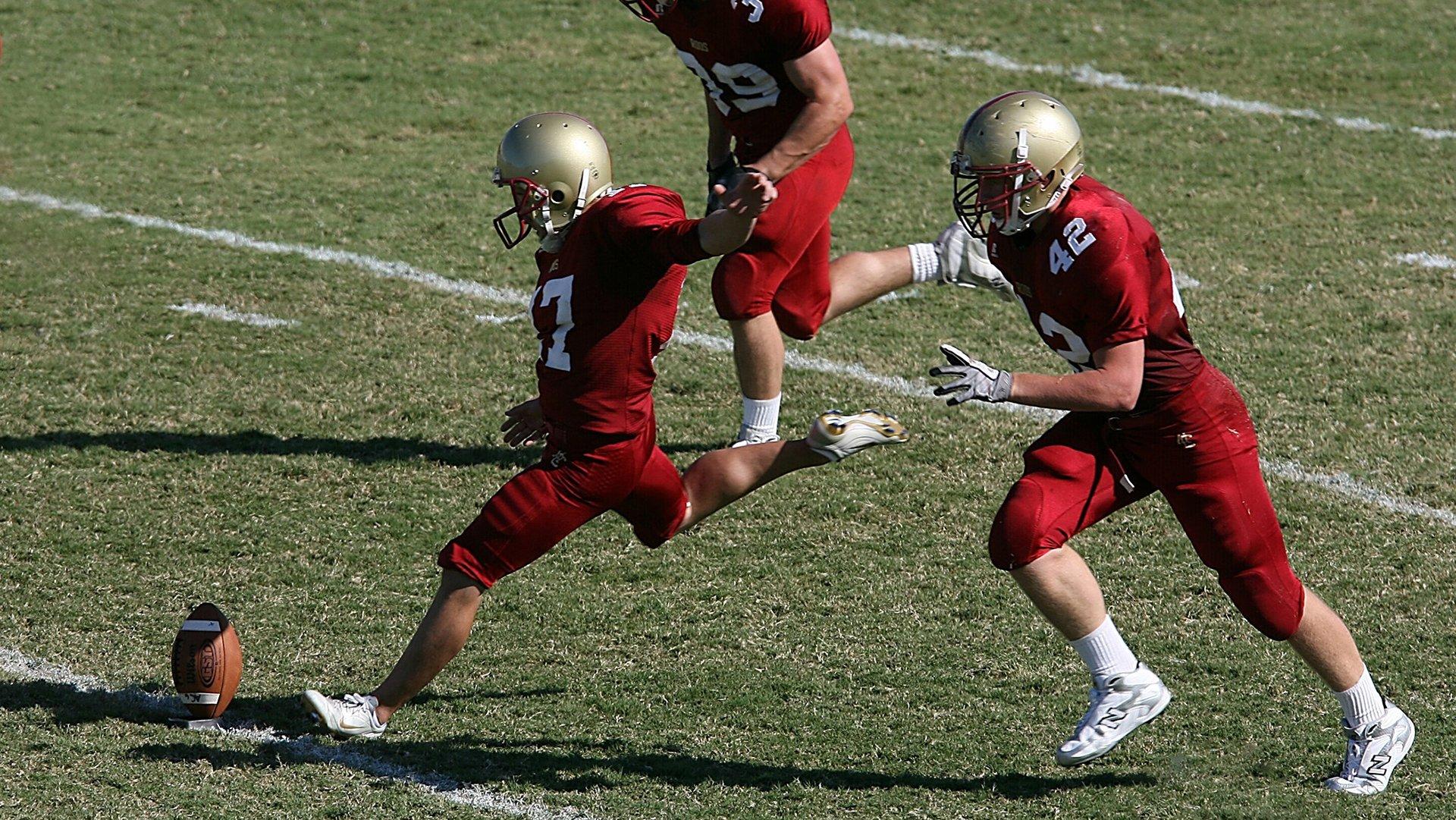 冰球联赛激战正酣，豪门对决引爆冬季热潮