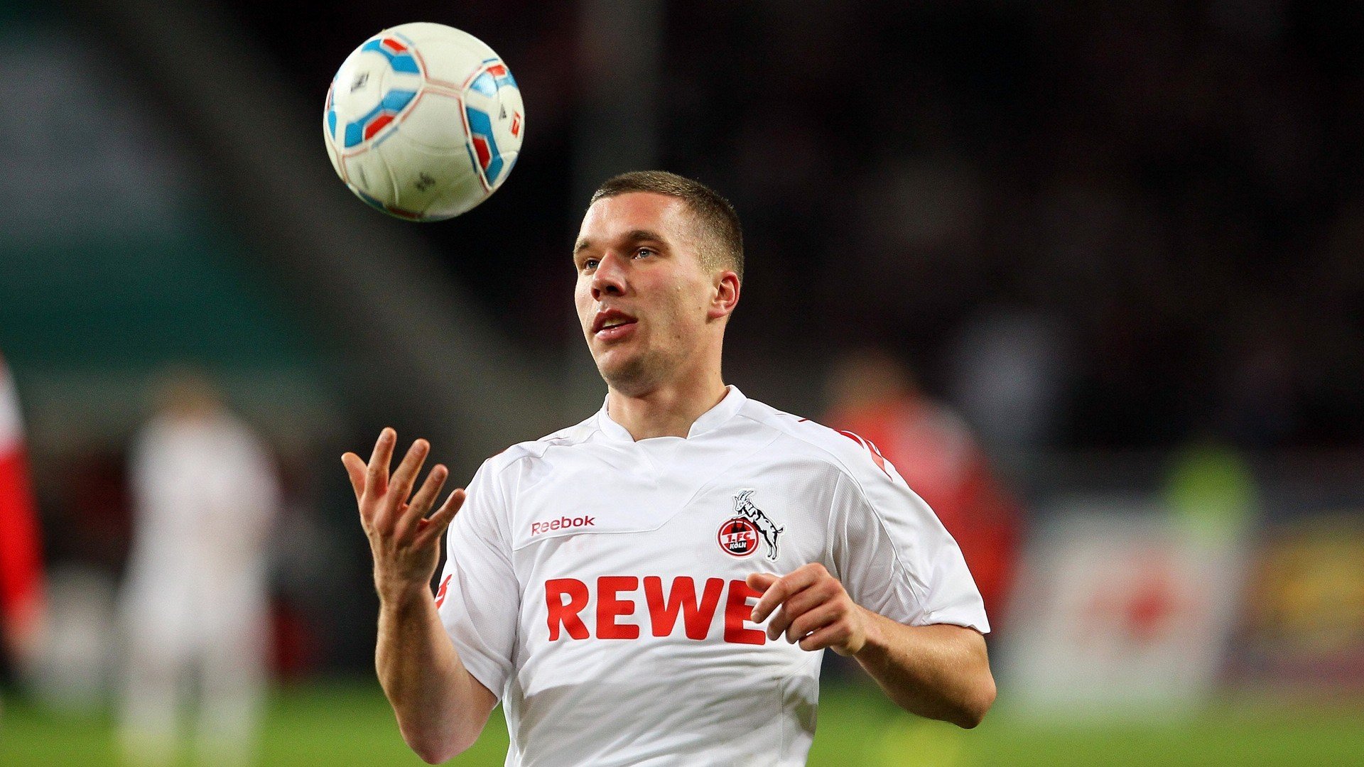 库里三分球再创纪录，勇士主场力克强敌